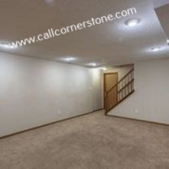 Building Photo - 630 Fernglen Ct