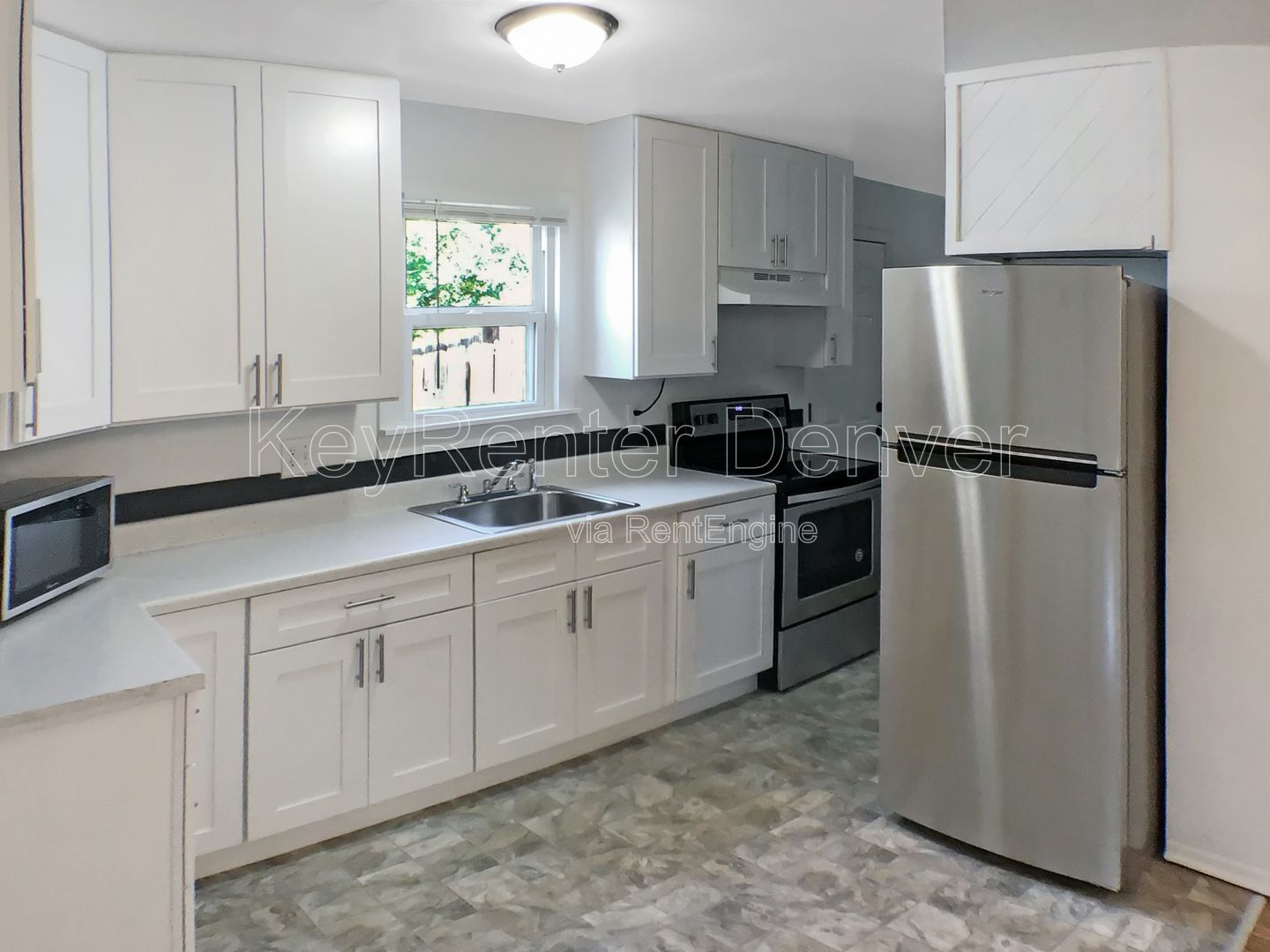 Building Photo - 1995 Ingalls St