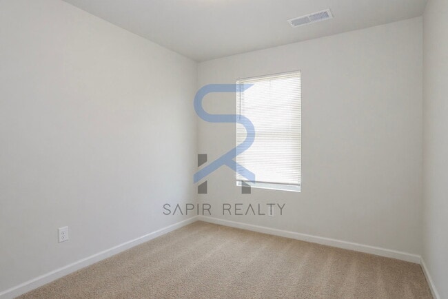 Building Photo - Modern Total Electric Townhome Living – 3BR/3BA in The Gardens at Lovejoy