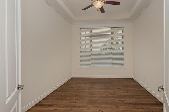 Building Photo - 46 Caprice Bend Pl