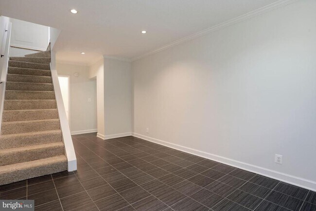 Building Photo - 3028 S Abingdon St