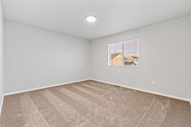 Building Photo - BRAND NEW & BEAUTIFUL - 4bd/2.5 BATH HOME ...