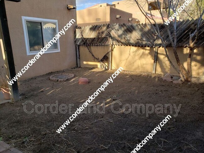 Building Photo - 821 Live Oak Rd NE