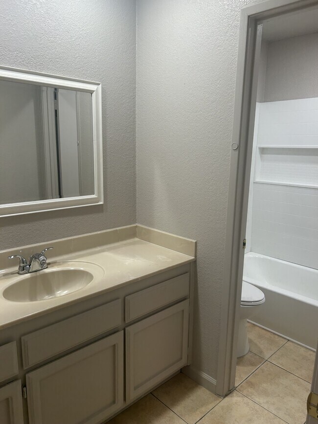 Building Photo - 1728 Colin Ln