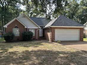 Building Photo - 158 Pennington Pl