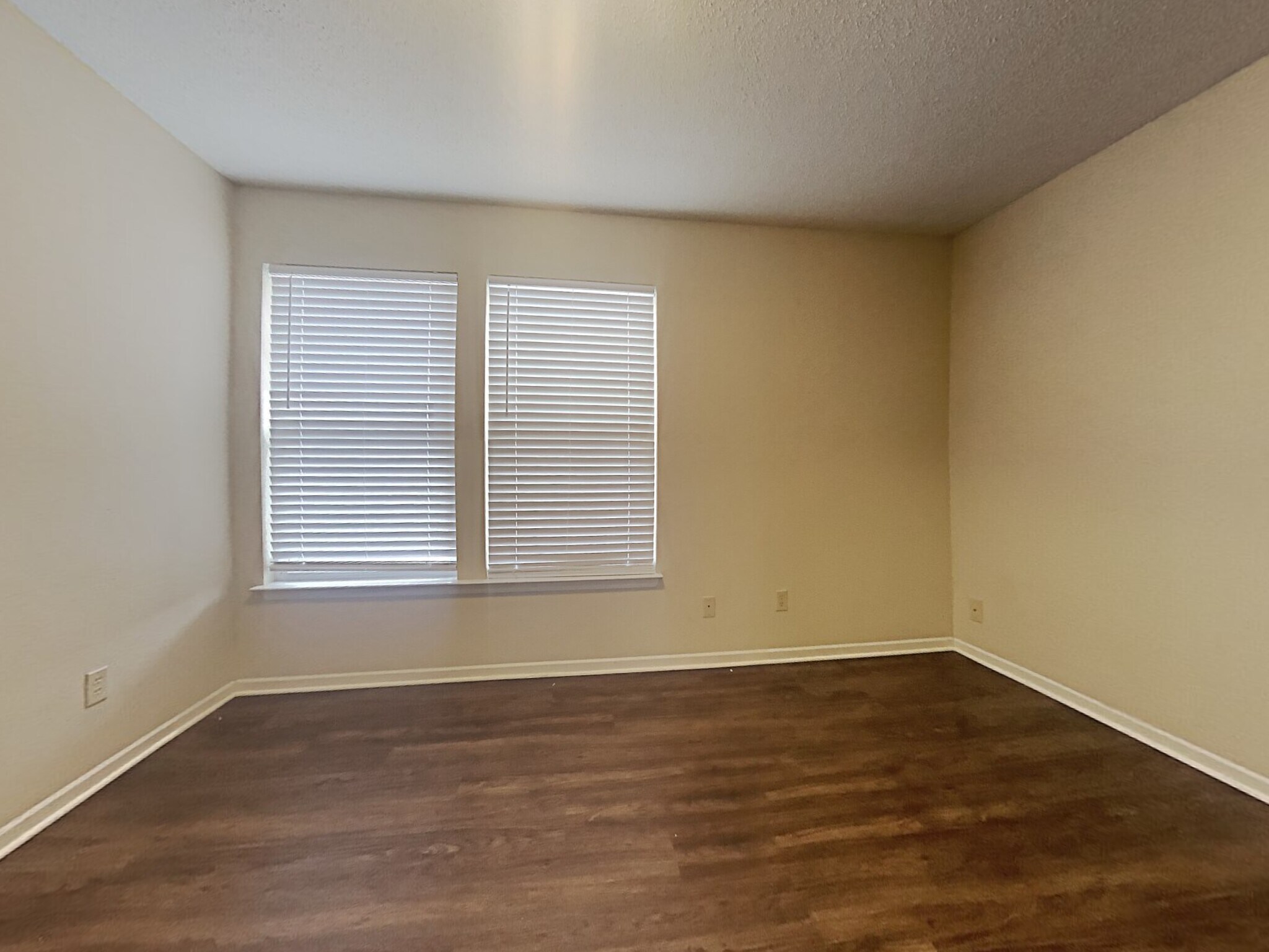 Building Photo - 6886 Merritt Ridge Way