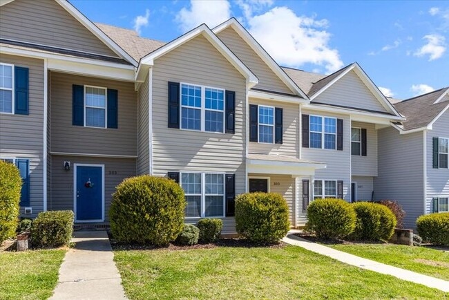 Building Photo - ***Coming Soon!!!***Clayton Townhome for Rent