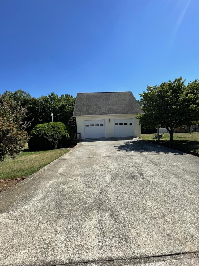 Building Photo - 1884 Prophet Rd