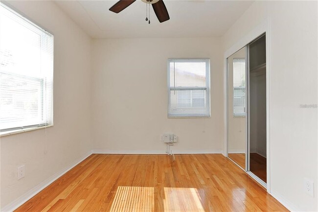 Building Photo - 135 Ricardo Way NE