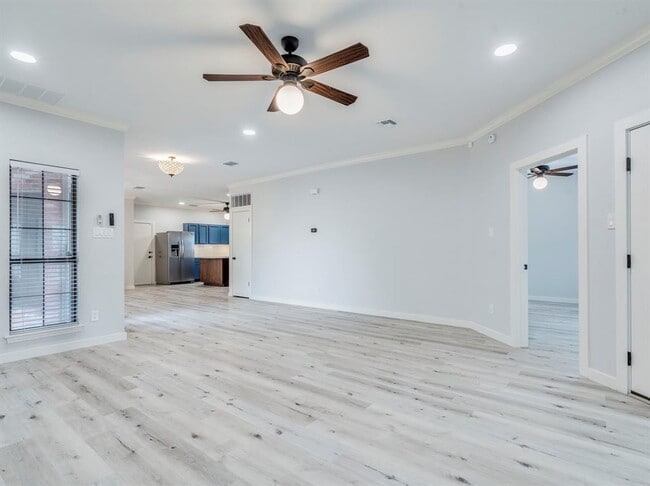 Building Photo - 7933 Wheel Rim Cir