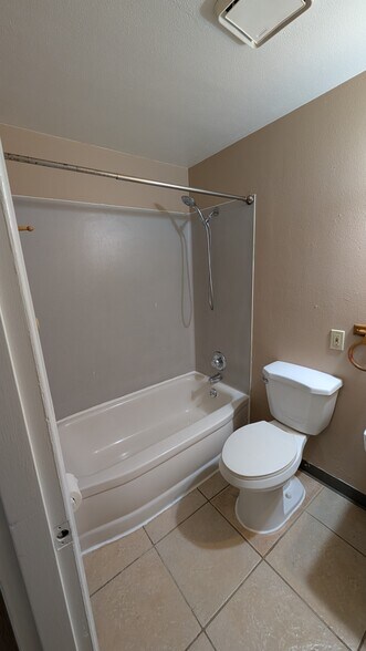 Building Photo - 3736 SE 165th Ave