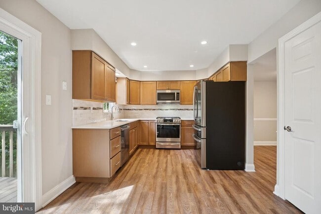 Building Photo - 5400 Wissahickon Ave
