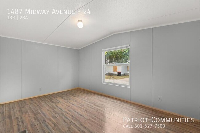 Building Photo - 1487 Midway Ave
