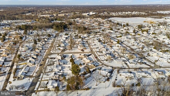 Building Photo - 38 Vine Way