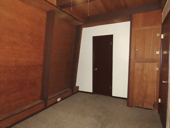 Building Photo - Bullard - Modest 2 Bedroom House on Tree-S...