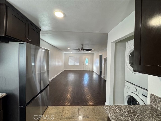 Building Photo - 847 W Gage Ave