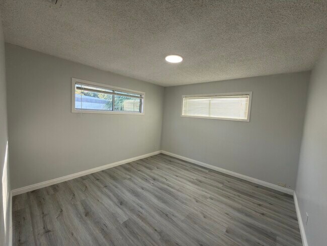 Building Photo - 1108 Cashman Dr