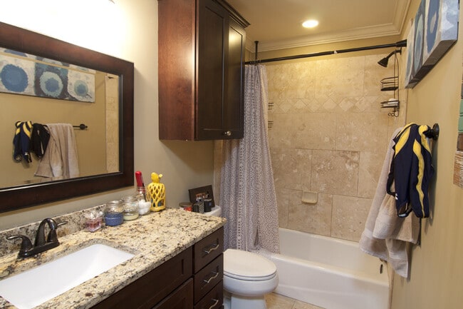 Building Photo - Falls Grove