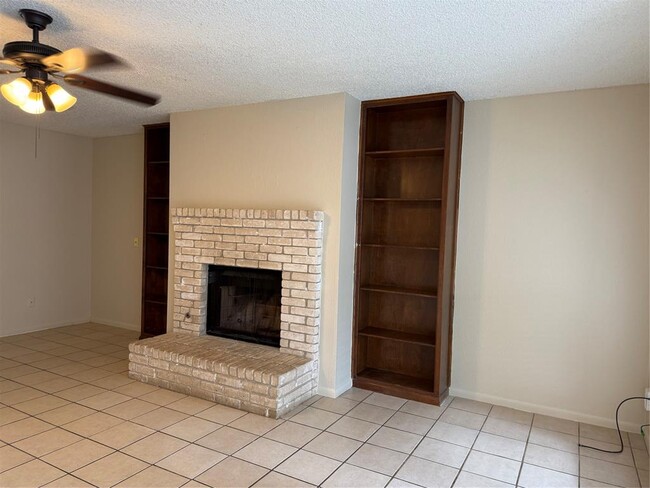 Building Photo - 9011 Sedgemoor Trail