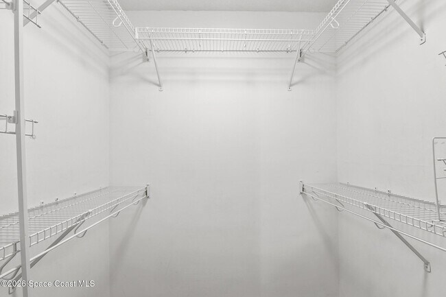 Building Photo - 7667 N Wickham Rd