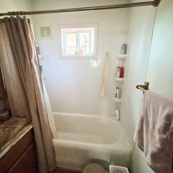 Building Photo - 114 Fayette Blvd