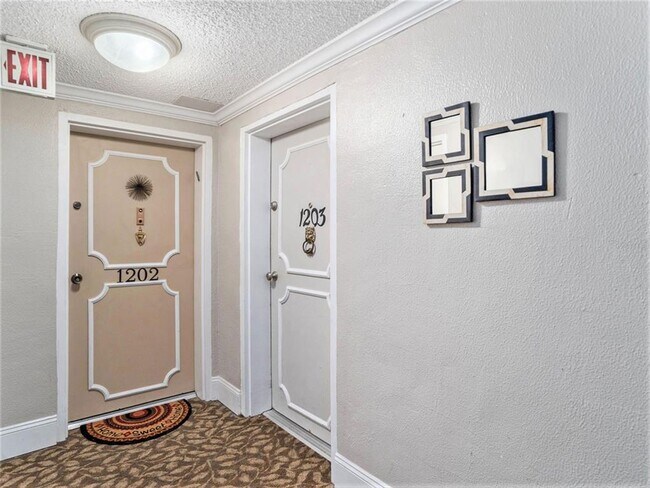 Building Photo - 4141 Bayshore Blvd