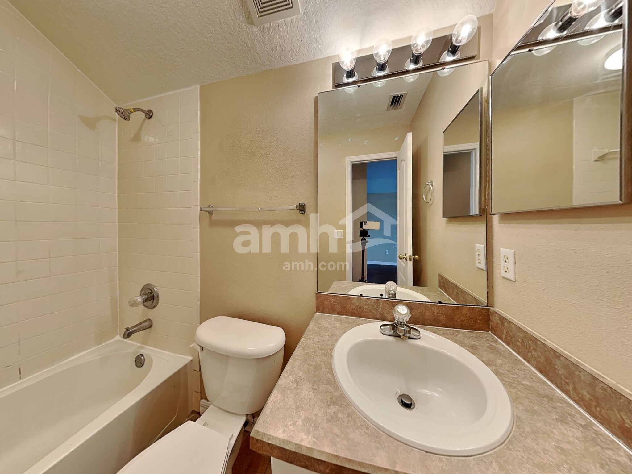 Building Photo - 11525 Andy Dr