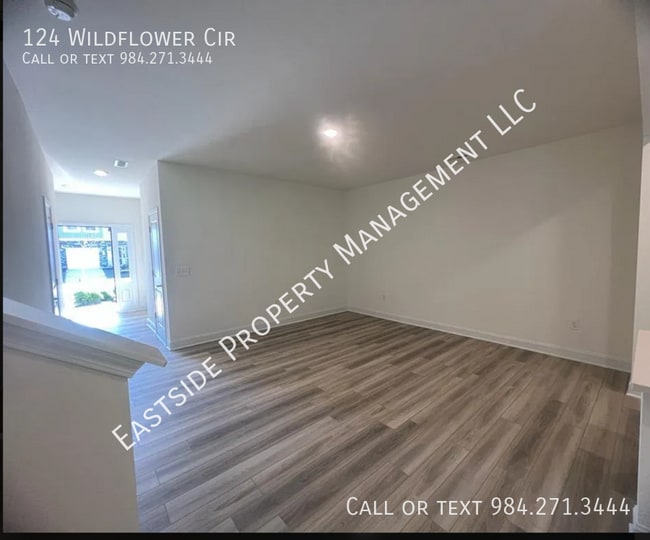Building Photo - 124 Wildflower Cir