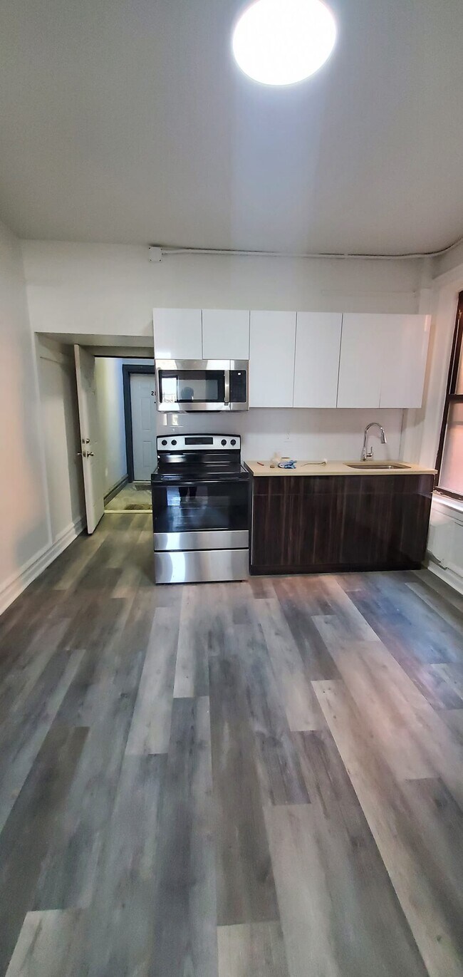 Building Photo - 143 Rockaway Pky