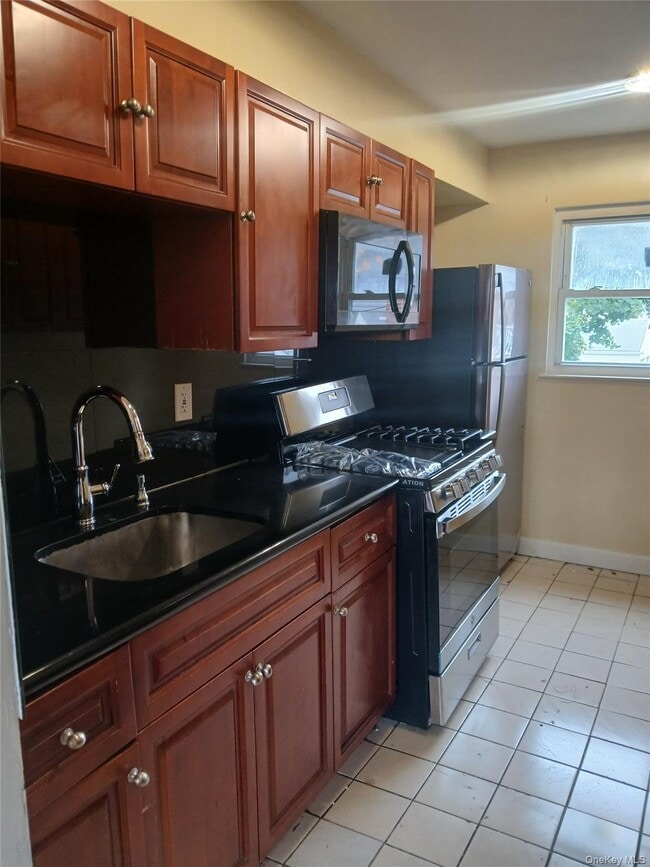 Building Photo - 145-08 Hook Creek Blvd