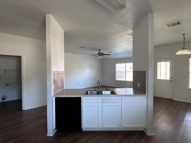 Building Photo - 12720 Waynespur Ln