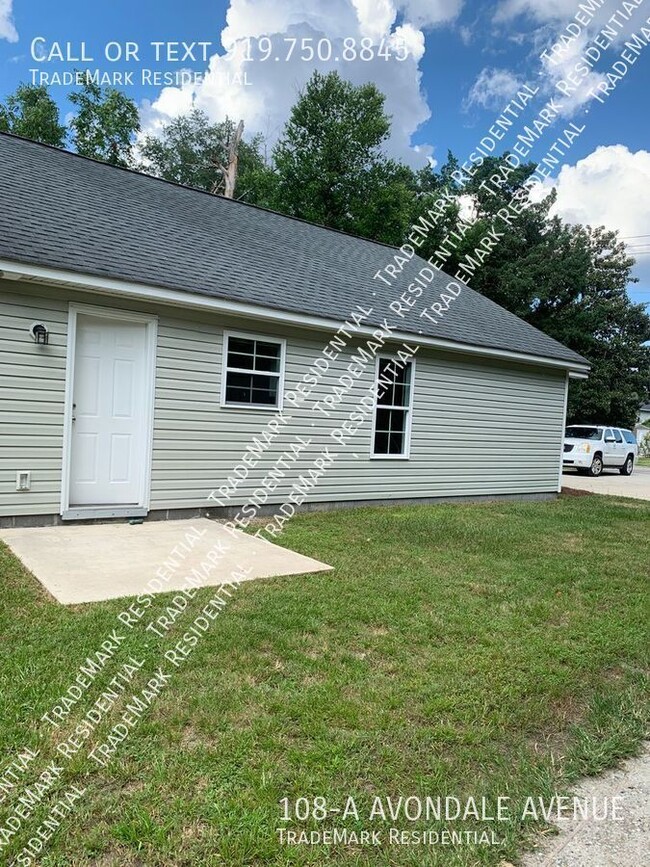 Building Photo - 3 Bedroom 2 Bath House on Avondale Ave.