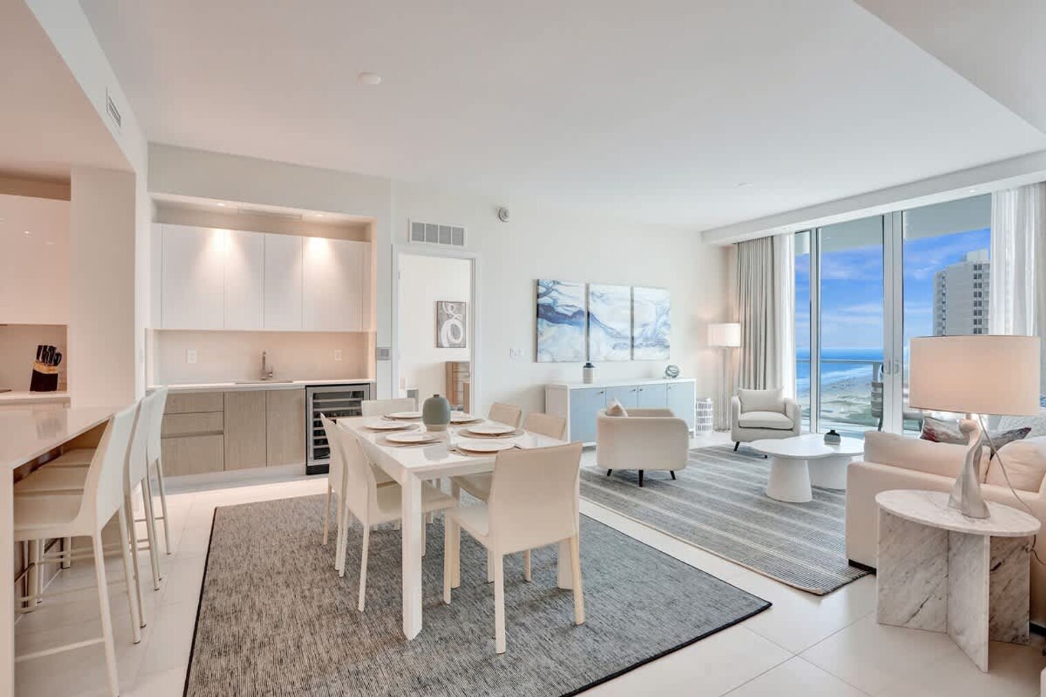 Building Photo - 3100 N Ocean Dr