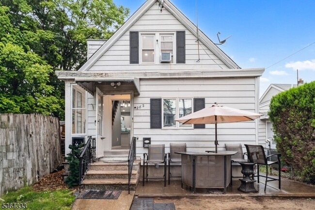Primary Photo - 282 Ackerman Ave