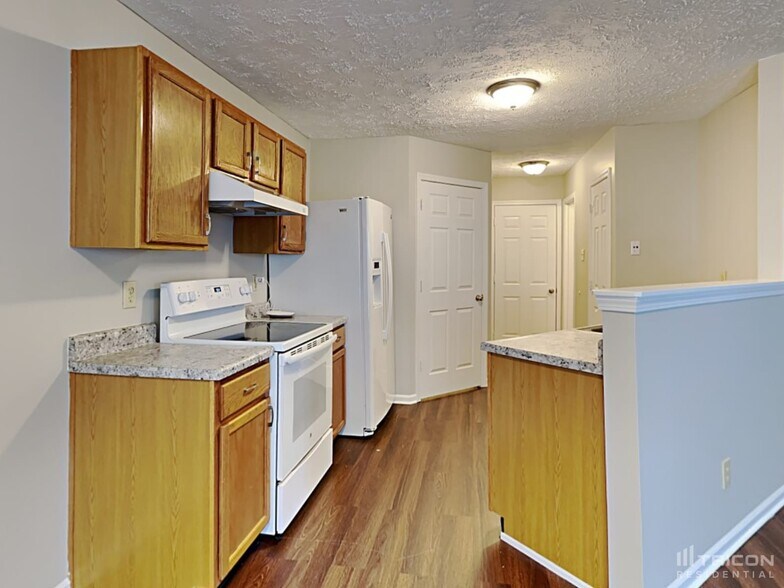 Building Photo - 4452 Redcliff N Ln