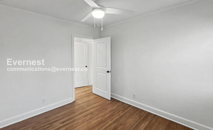 Building Photo - 2923 Ozark Rd