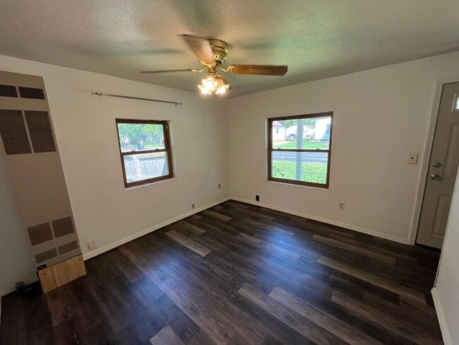 Building Photo - 1 Bed 1 Bath Single Family Home in Wausau