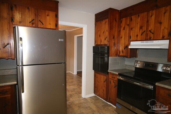 Building Photo - 4639 Santa Rosa Dr