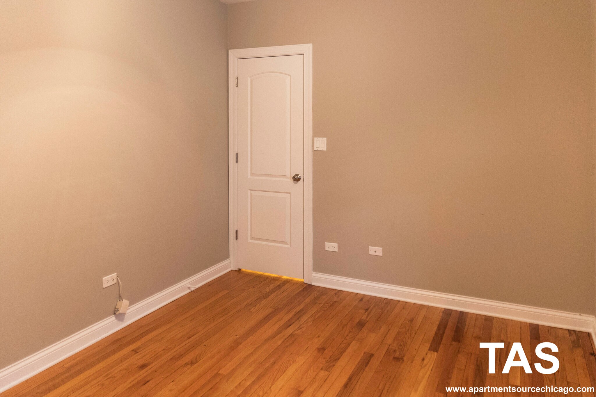 Building Photo - 3804 N Marshfield Ave