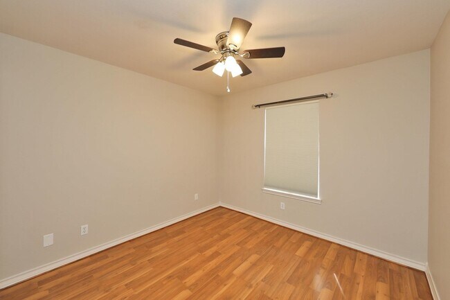 Building Photo - 510 Shiloh Dr