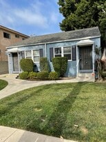 Right hand unit of duplex - 920 N Hayworth Ave