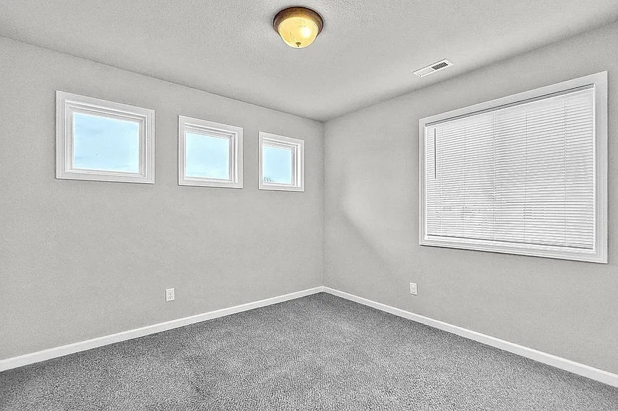 Building Photo - 205 SW 48th St