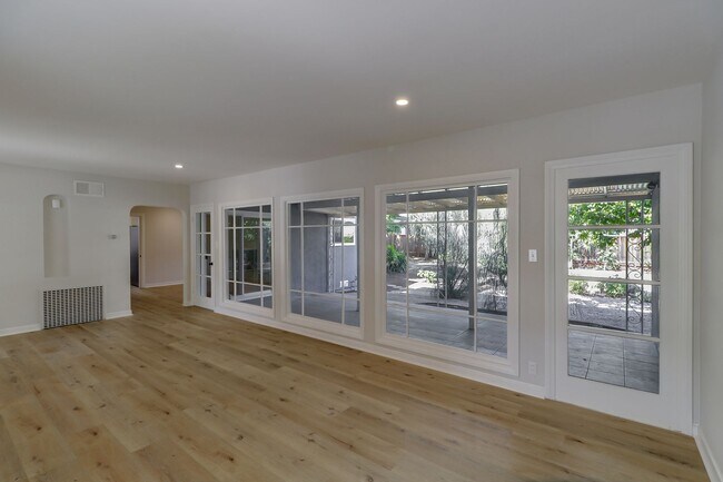 Building Photo - Los Altos 4-Bedroom with Fireplace, EV Hoo...