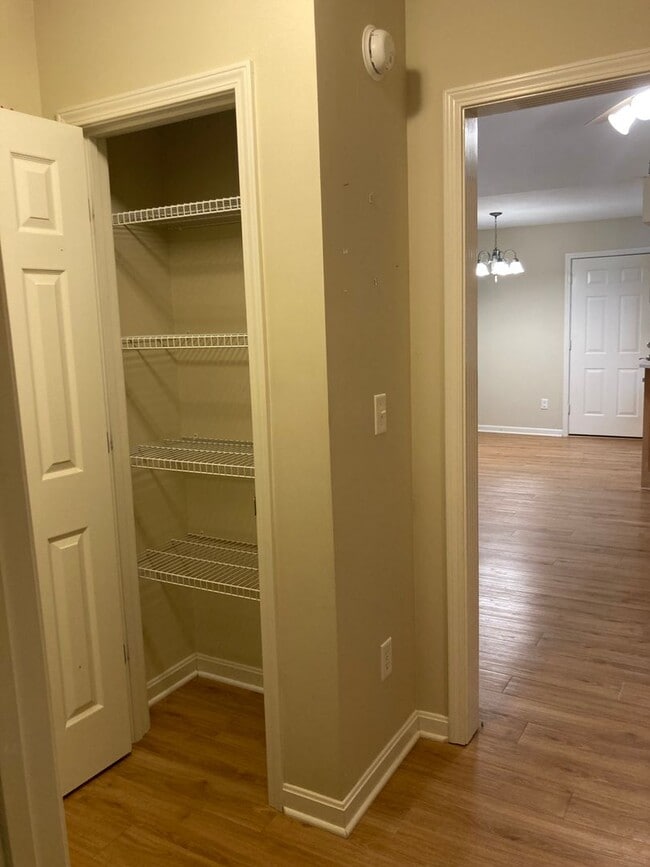 Building Photo - 106 Walnut Trace Cir