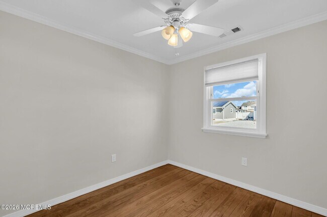Building Photo - 101 Clearwater Dr