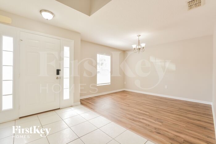 Building Photo - 31845 Sunpark Cir