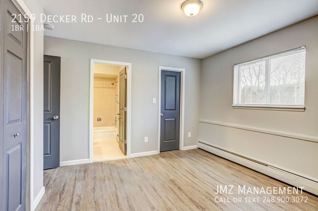 Building Photo - BEAUTIFUL UPDATED APARTMENT IN WALLED LAKE!