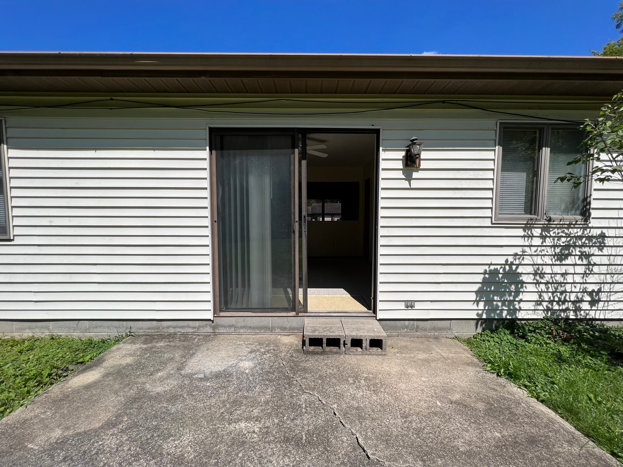 Building Photo - 7548 Anderson Ave NE