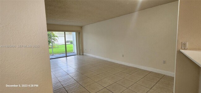 Building Photo - 4235 N University Dr