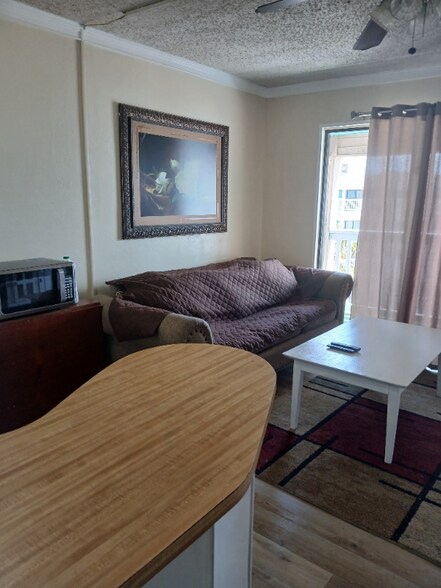 Building Photo - 3938 Surfside Blvd